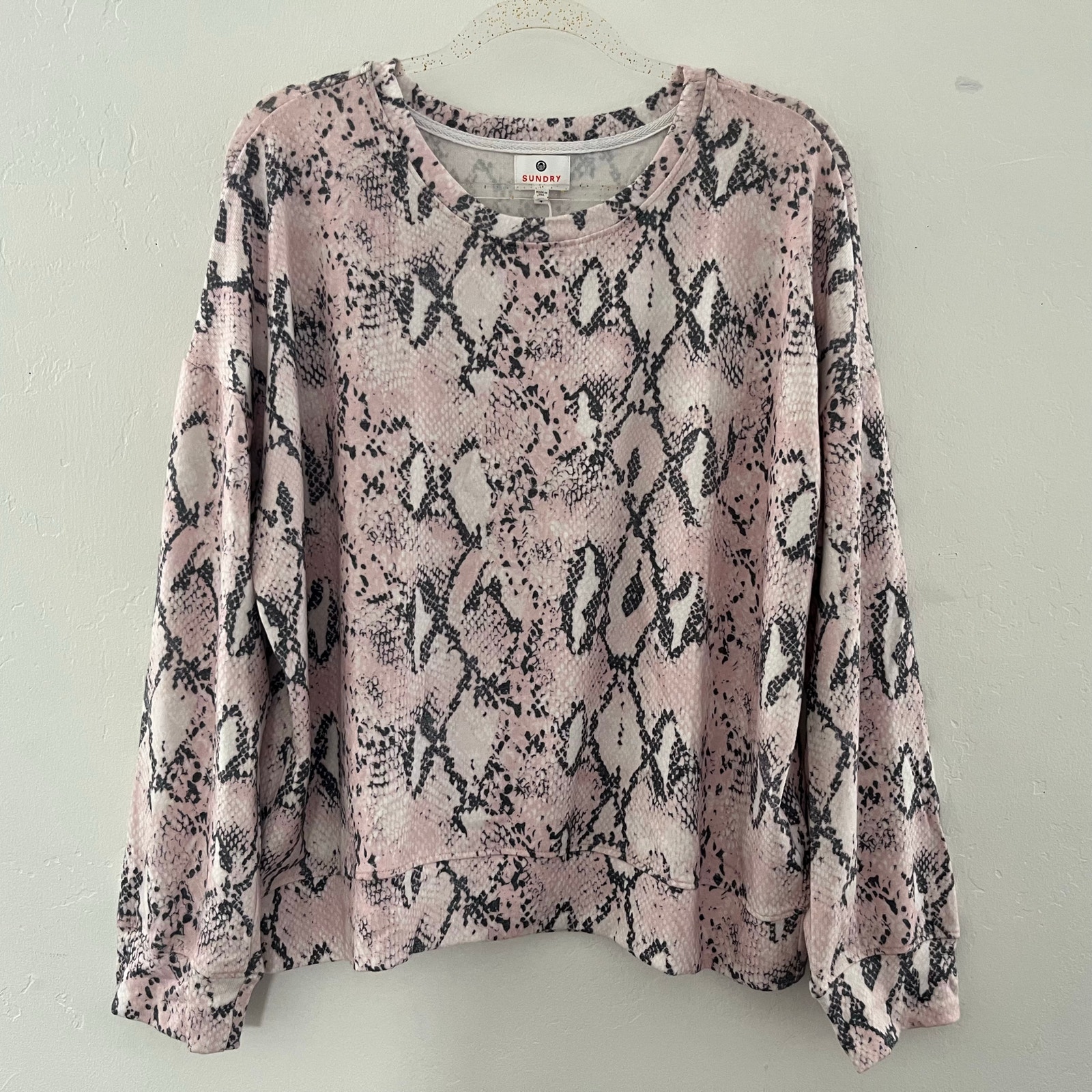 Sundry Python Snake Print Pullover Sweatshirt Pink Gray Made Usa Size 4/Xl Nwt